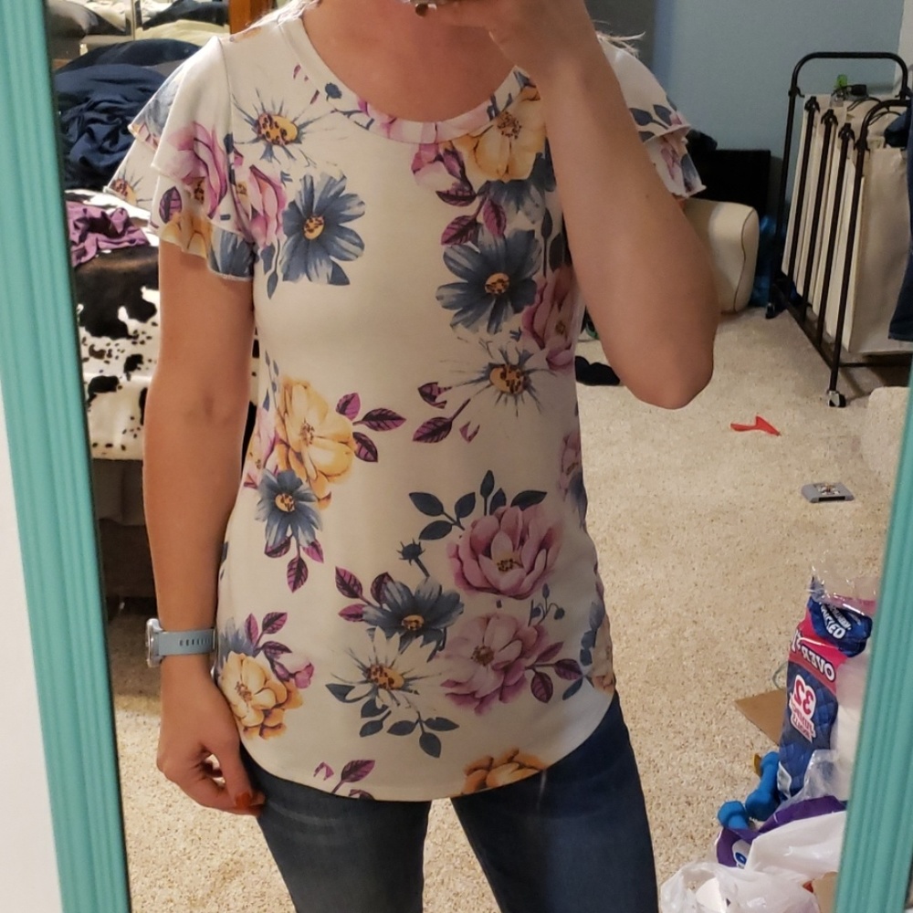 ruffle sleeve tee